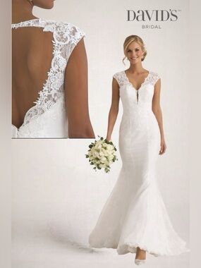 🛍️SALE🛍️David’s Bridal Illusion Deep Plunge Lace Cap Sleeve V-Neck Wedding Dress